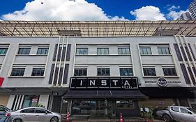 Insta Hotel
